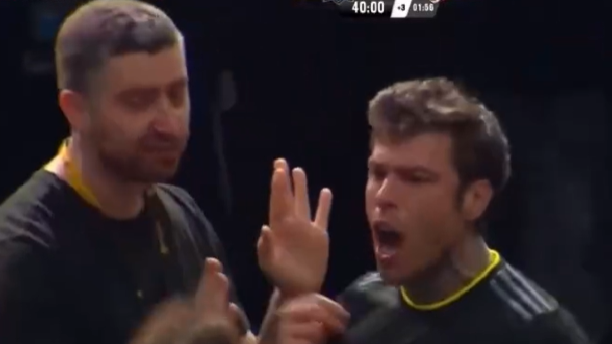 Blur replica a Fedez dopo la rissa sfiorata in Kings League: «Non gli ho augurato un tumore, era una metafora»