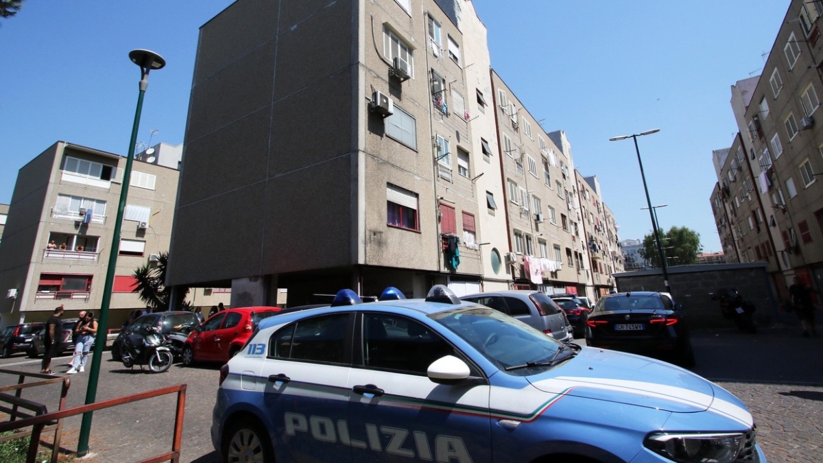 Prefettura di Napoli, istituita una nuova «zona rossa» a Ponticelli. Spari in strada: un ferito
