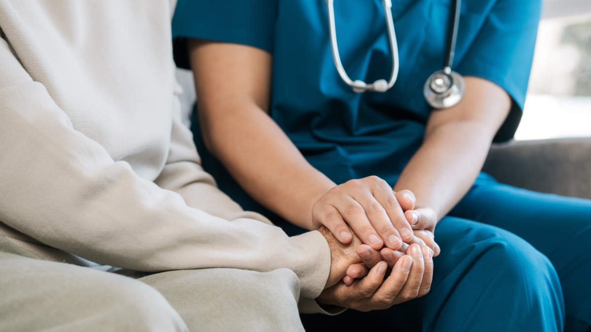 Sanità in Campania, un milione e mezzo di cittadini rinunciano alle cure. I motivi: liste d'attesa lunghe e povertà