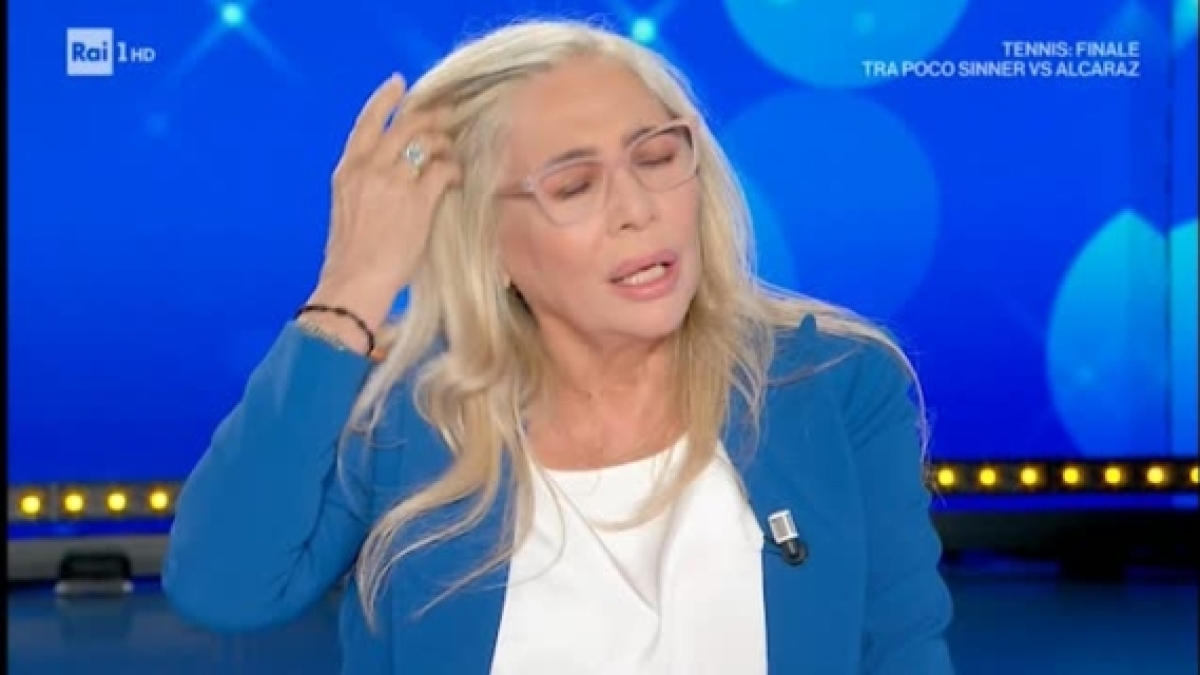 Mara Venier in lacrime a Domenica In: «Mio marito non è stato bene, è l'ultima stagione»