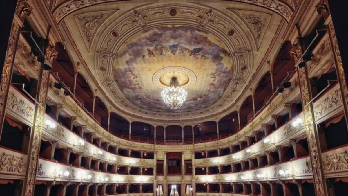 Firenze, per la Pergola arriva la via della conciliazione: si tratta sulla fine dell’era Giorgetti