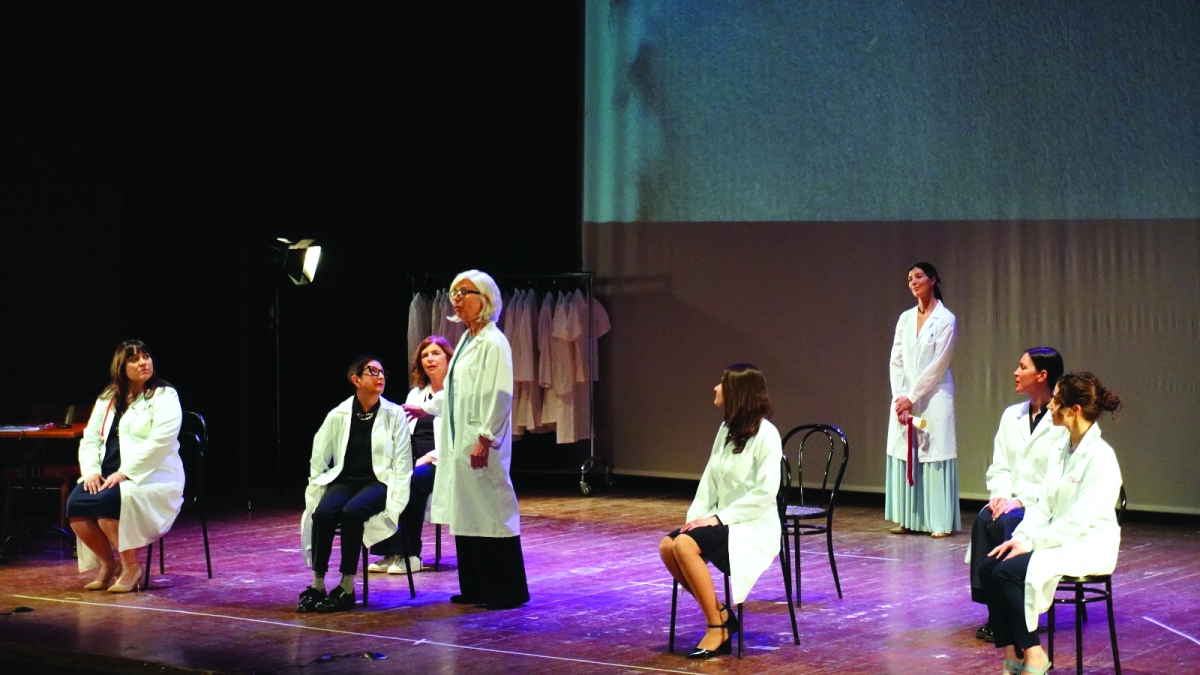 Bergamo, «Le Medichesse», professioniste vere diventano attrici e danzatrici per un giorno