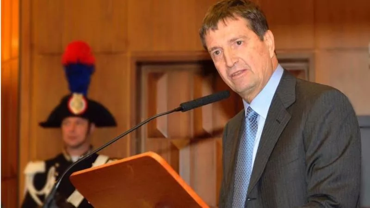 Chi è Fabio Napoleone, il procuratore di Pavia dietro la riapertura del caso Garlasco: dall'antimafia alla corruzione
