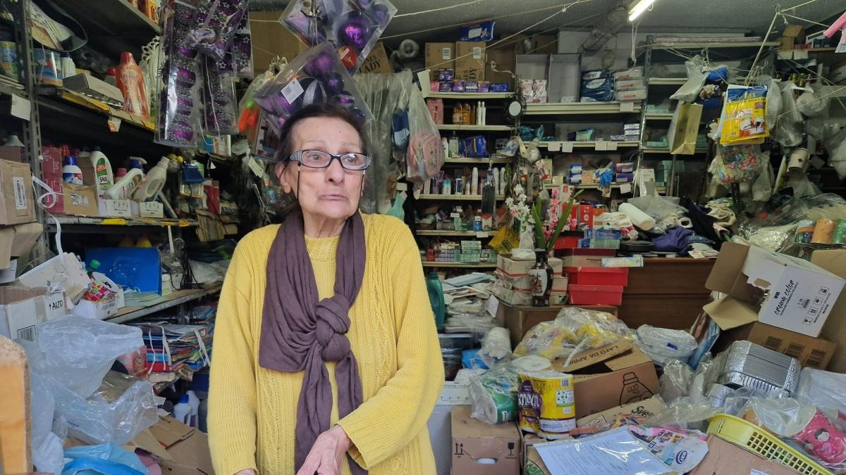 Pozzuoli, la 79enne Filomena aggredita con lancio di sassi e uova: «Sono stati dei bambini. Io li perdono, la colpa è dei genitori»