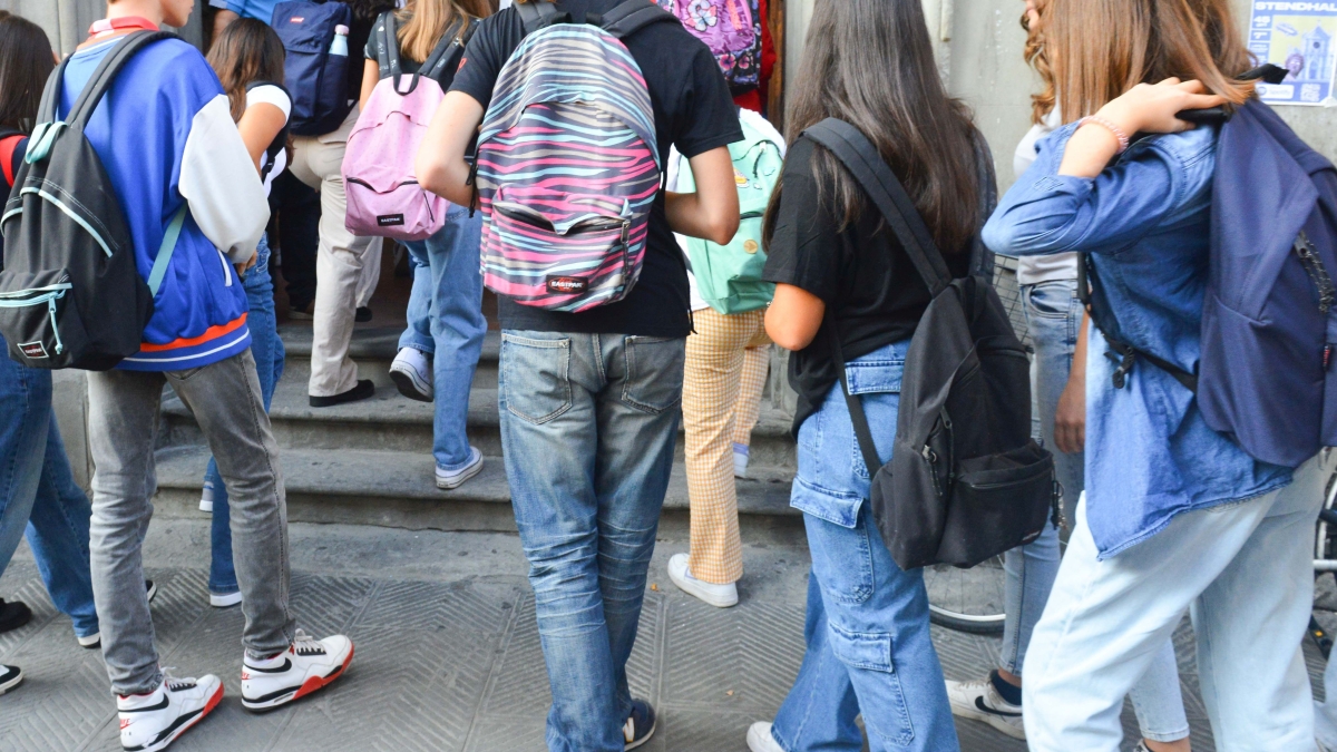 Accorpamenti scolastici, in Toscana 16 scuole a rischio: trema anche il liceo Michelangiolo di Firenze