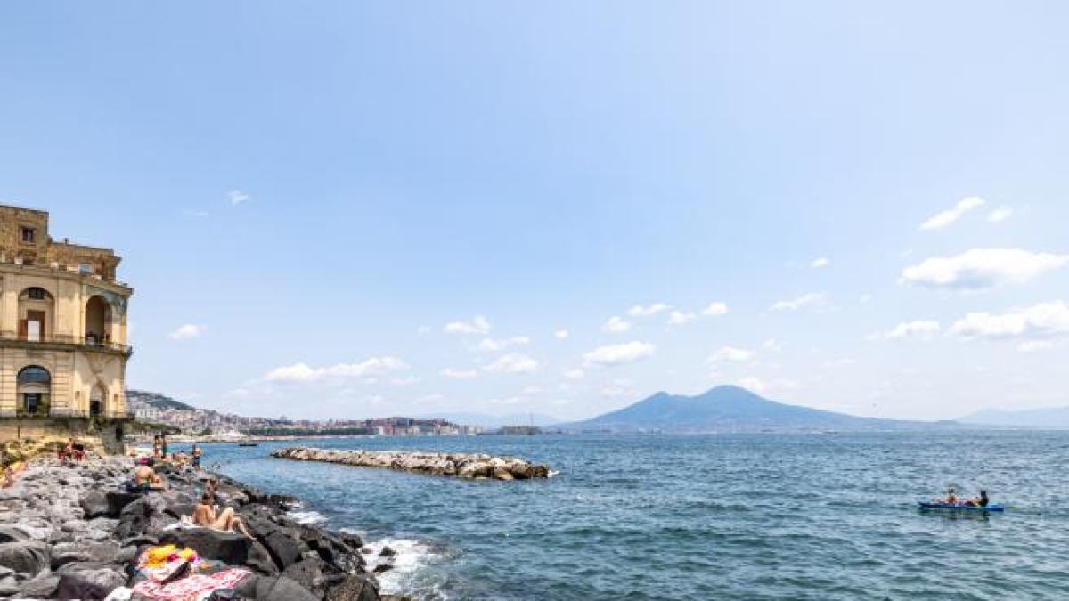 Napoli, una città a democrazia limitata