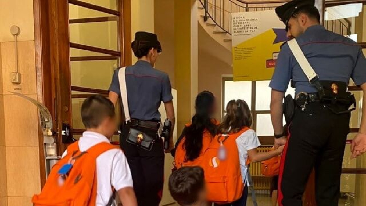 Marano, violenze su bambini di scuola primaria: maestra sospesa per un anno