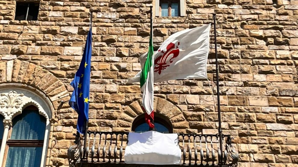 Firenze aderisce alla campagna «50.000 sudari per Gaza», Funaro: «Azioni scellerate del governo Netanyahu, no all'indifferenza»
