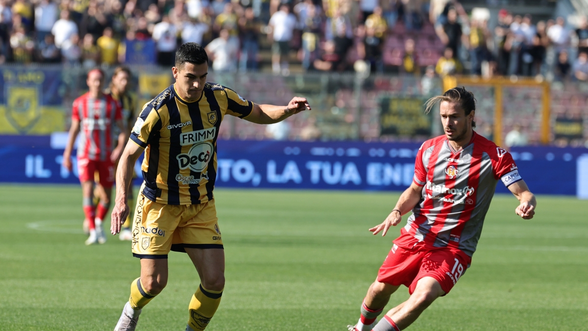 Juve Stabia, netta sconfitta a Cremona: finisce 3 a 0, lombardi in finale per la A