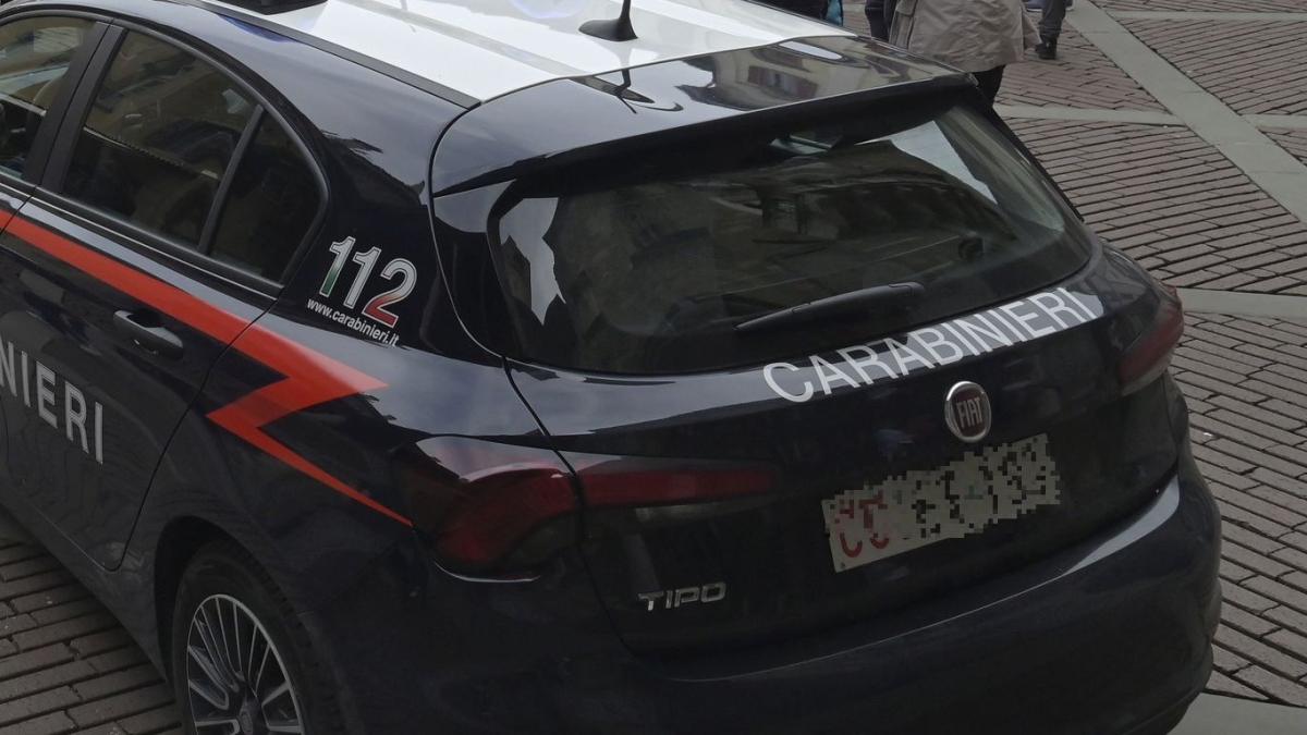 Il telefonista, il finto idraulico, il regista: sei arresti (e un blitz con l'elicottero) per bloccare i truffatori seriali di anziani