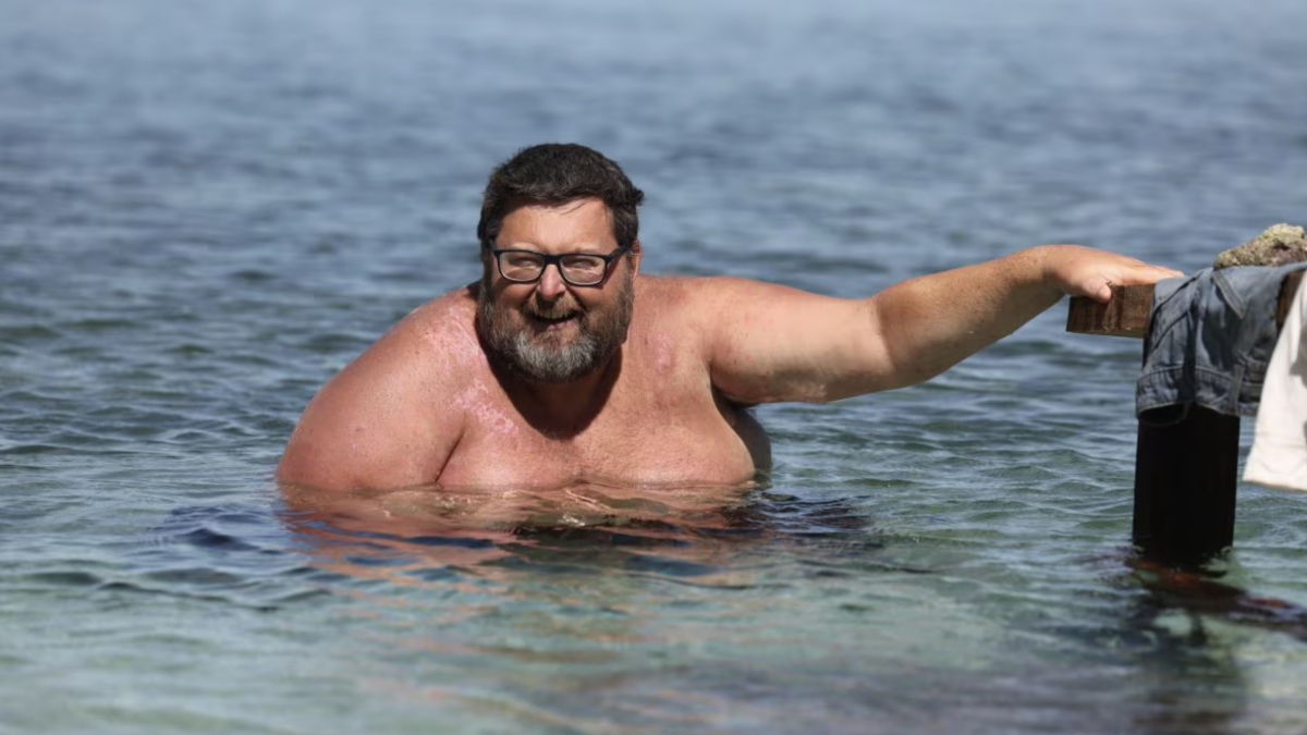 L'Isola dei Famosi, le pagelle: Adinolfi "in astinenza da sesso" (4), il palo di Vallesi a Rossetti (7)