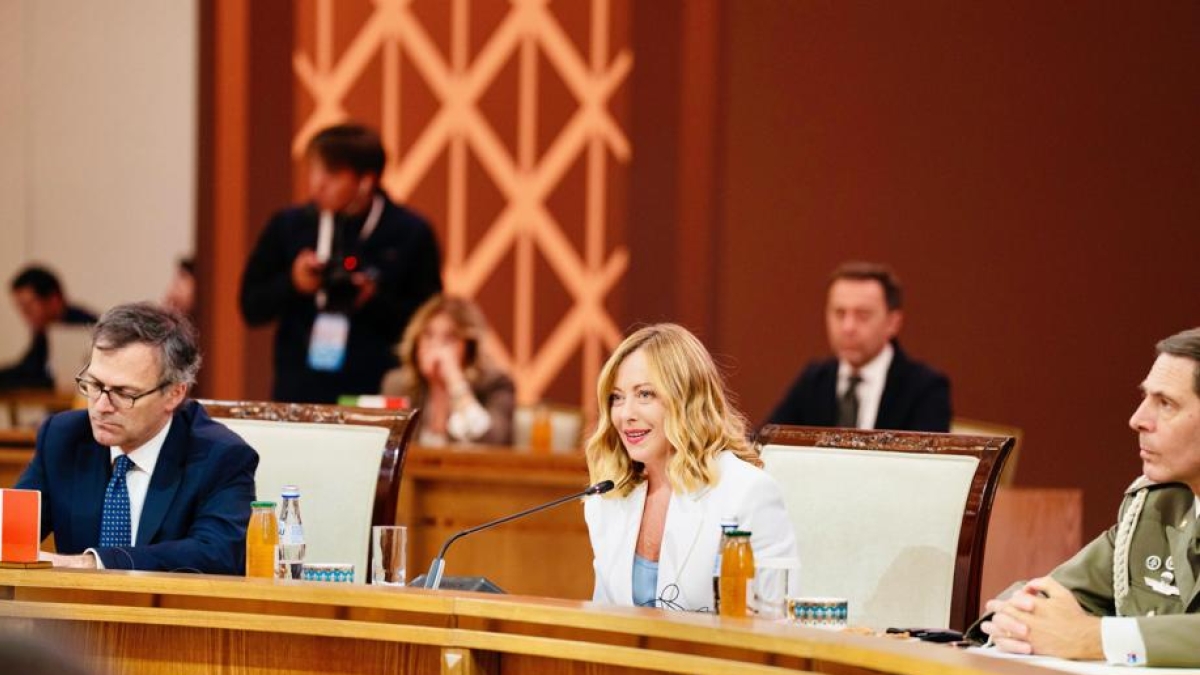 «Sui rapporti con Macron c'è molta "panna montata"»: Meloni al summit Italia-Asia Centrale