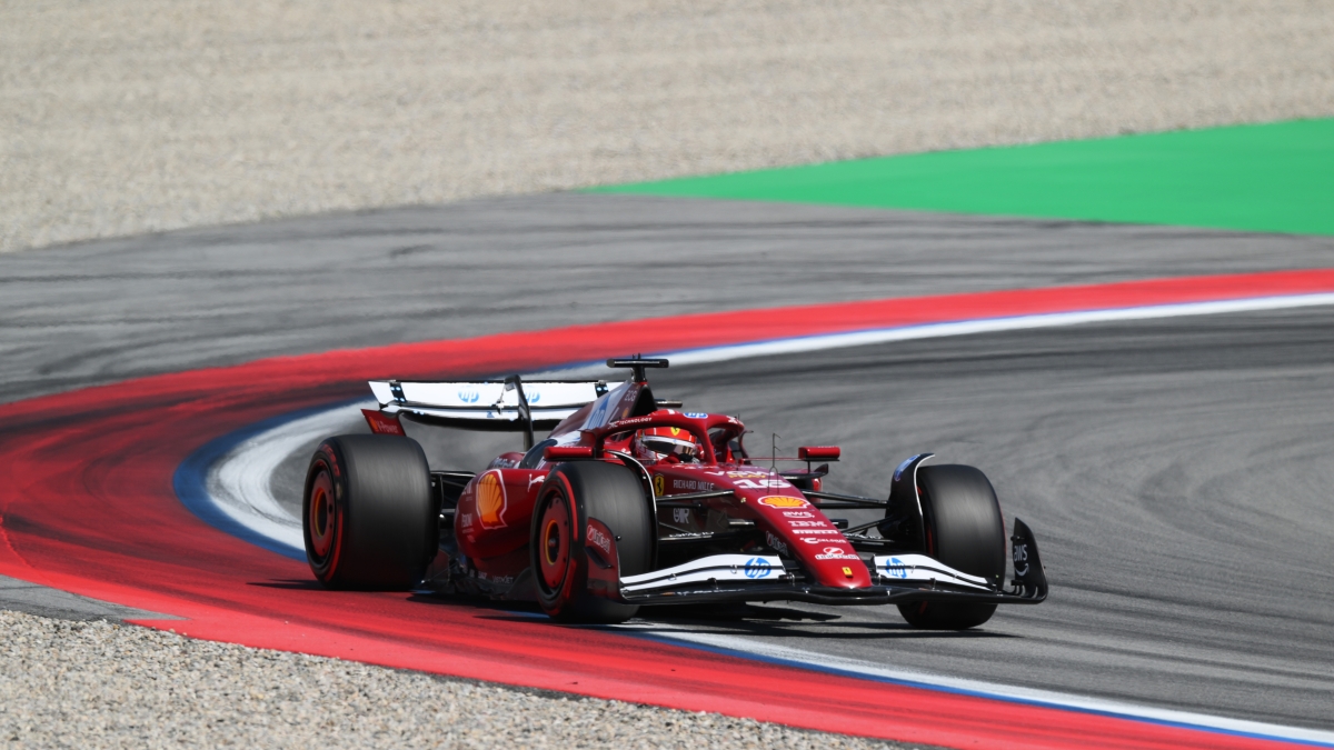F1, Gp di Spagna: Piastri scatta dalla pole, Hamilton quinto. Leclerc cerca la rimonta La gara in diretta F1, Gp di Spagna: Piastri scatta dalla pole, Hamilton quinto. Leclerc cerca la rimonta La gara in diretta