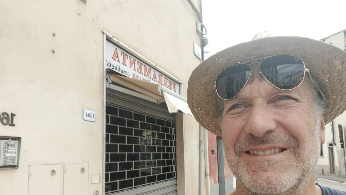 Firenze, lascia il posto fisso e apre una ferramenta: il sogno di Filippo realizzato grazie al Covid