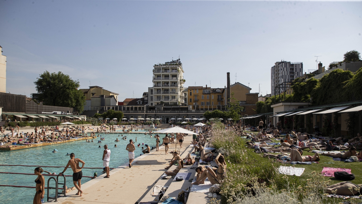 A Milano solo tre piscine comunali all’aperto per 1,5 milioni di abitanti e l’estate che si annuncia rovente