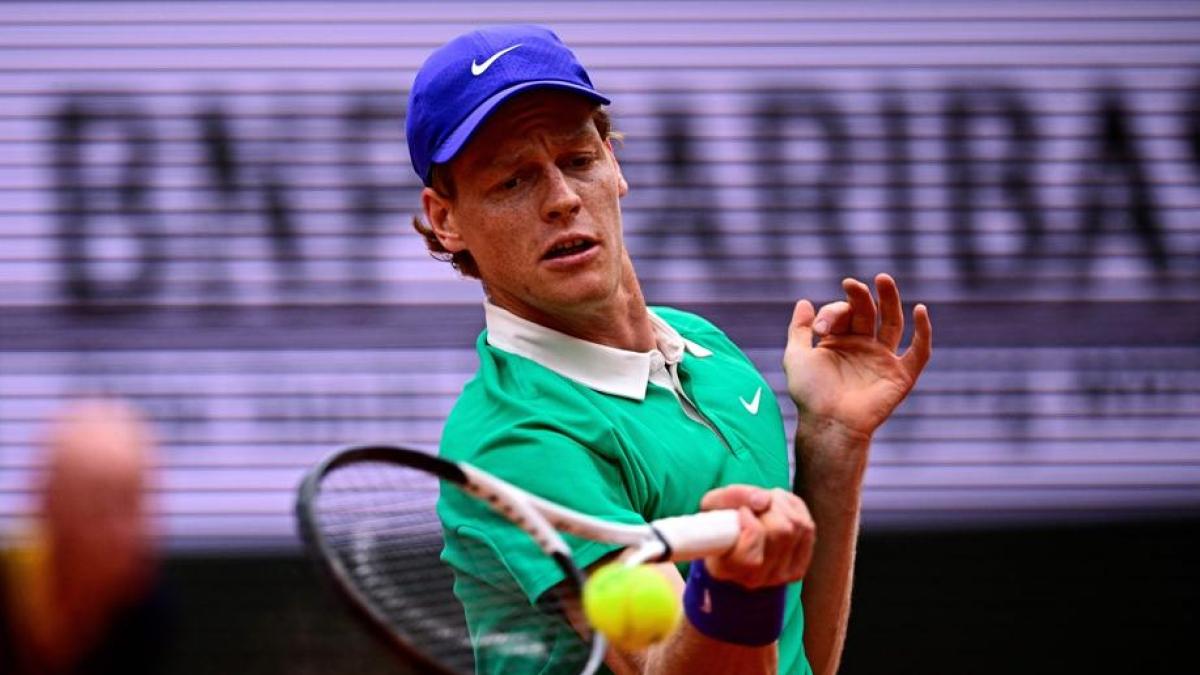Sinner Djokovic, Nole aggressivo: live 2 2 | Musetti si infortuna contro Alcaraz e si ritira. Nel doppio Errani e Paolini in finale Sinner Djokovic, Nole aggressivo: live 2 2 | Musetti si infortuna contro Alcaraz e si ritira. Nel doppio Errani e Paolini in finale