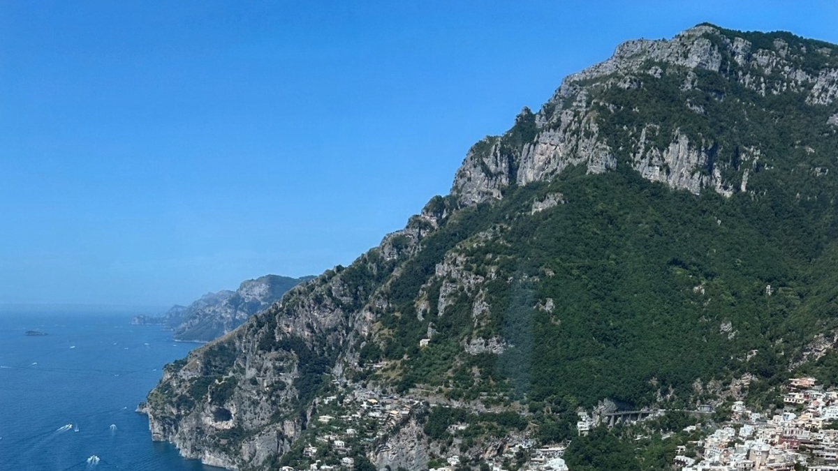 Positano, così la cocaina veniva fornita ai turisti stranieri: piazze di spaccio anche in Penisola, 7 misure cautelari