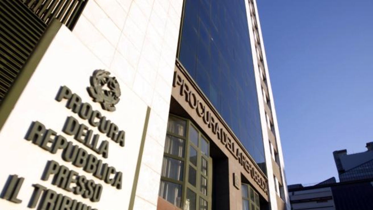 Contrasto all'immigrazione clandestina, blitz della polizia a Napoli e in Campania su mandato della Dda: 45 misure cautelari