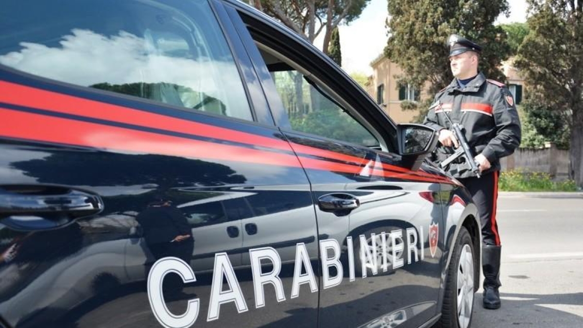 carabiniere ucciso durante un inseguimento nel brindisino sarebbe andato in pensione tra meno di un mese caccia a due uomini