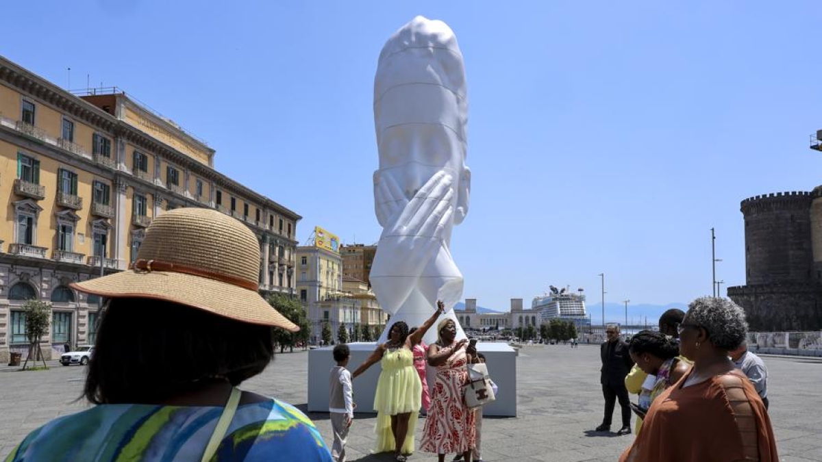 Caro sindaco, visti gli esiti meglio rinunciare all’arte pubblica in piazza