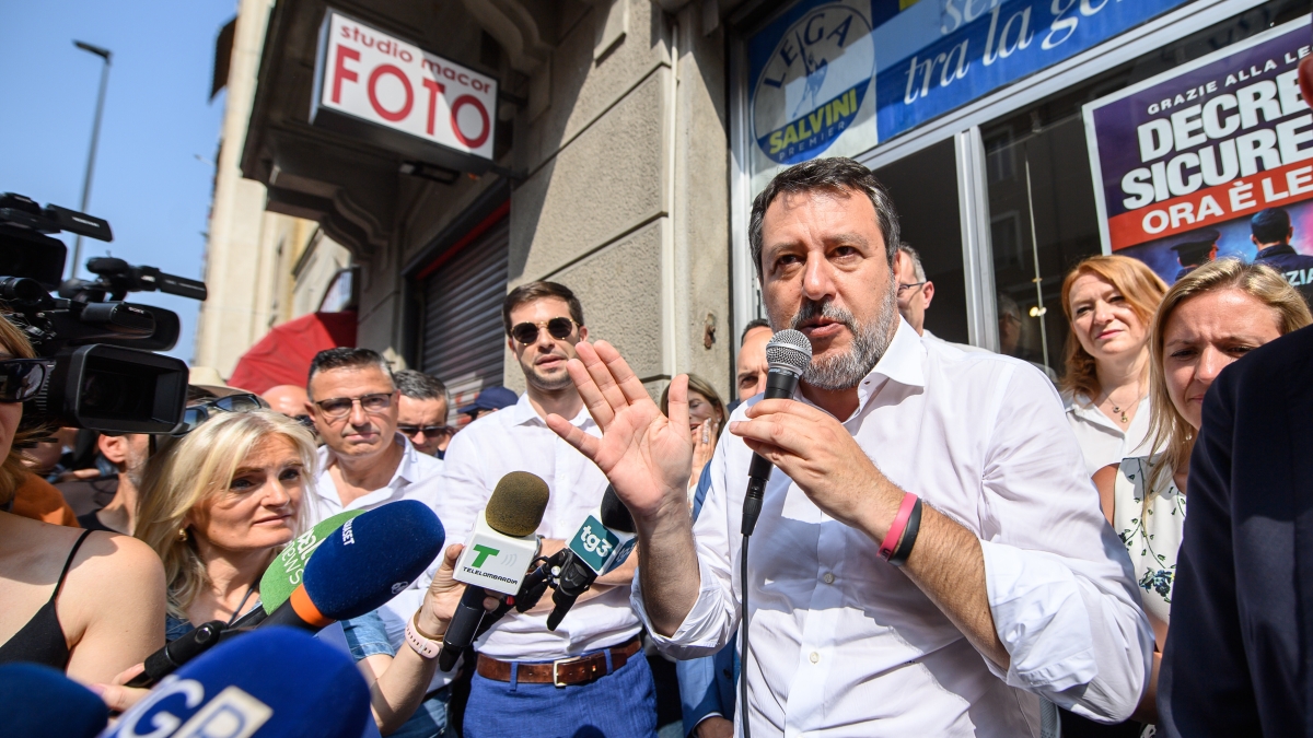 Salvini: «Il candidato sindaco a Milano? Non per forza leghista. Sì al terzo mandato». Poi attacca: «Questa è la città più multata e insicura d'Italia»