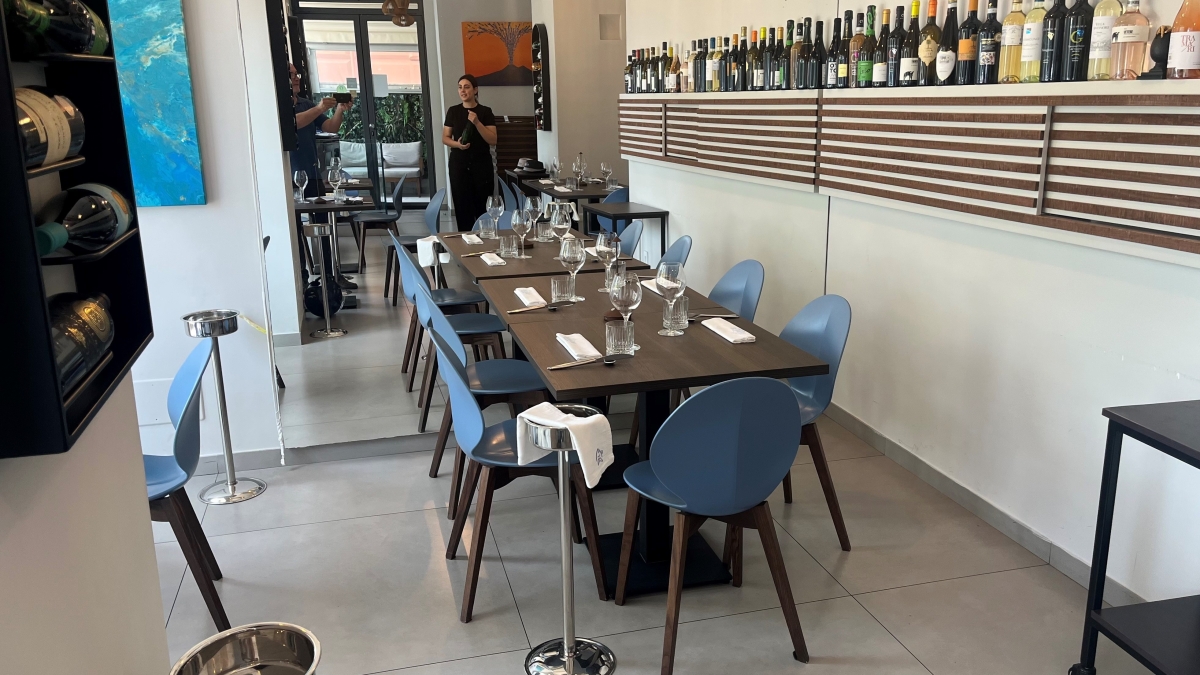 «Saracè» da poco a Posillipo. Locale moderno, con un'offerta corretta: buona la tiella marinara con il riso