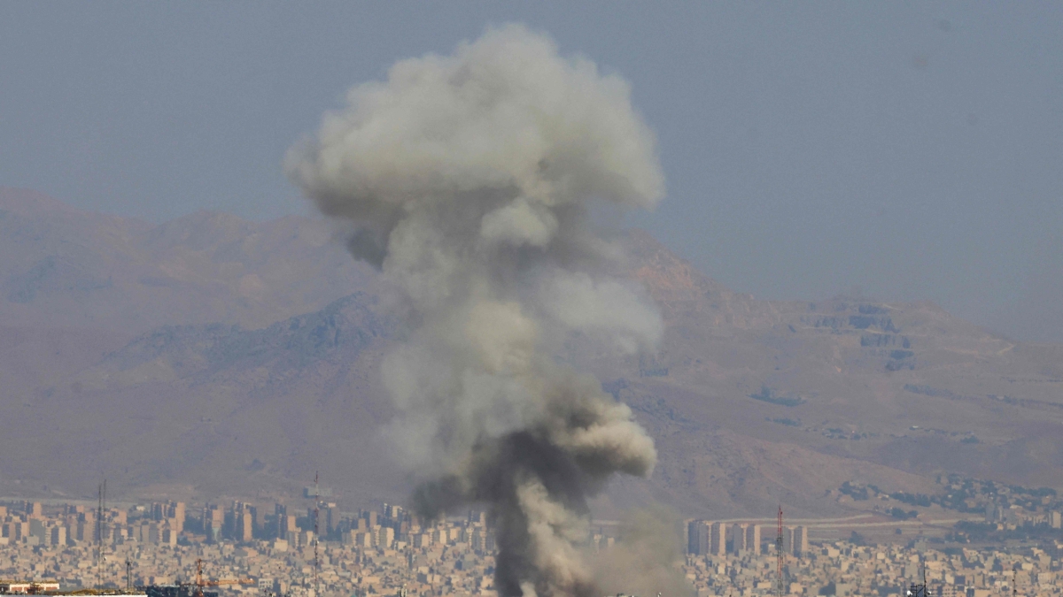 Nuova pioggia di missili su Israele, esplosioni a Gerusalemme. Sirene a Tel Aviv, in Golan e Cisgiordania. Attacchi a Teheran. Trump: «Possibile coinvolgimento degli Usa. Sì a Putin mediatore» Nuova pioggia di missili su Israele, esplosioni a Gerusalemme. Sirene a Tel Aviv, in Golan e Cisgiordania. Attacchi a Teheran. Trump: «Possibile coinvolgimento degli Usa. Sì a Putin mediatore»
