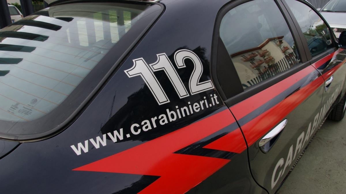 Giugliano, stanco di «essere preso sempre in giro» spara quattro colpi di pistola contro un conoscente