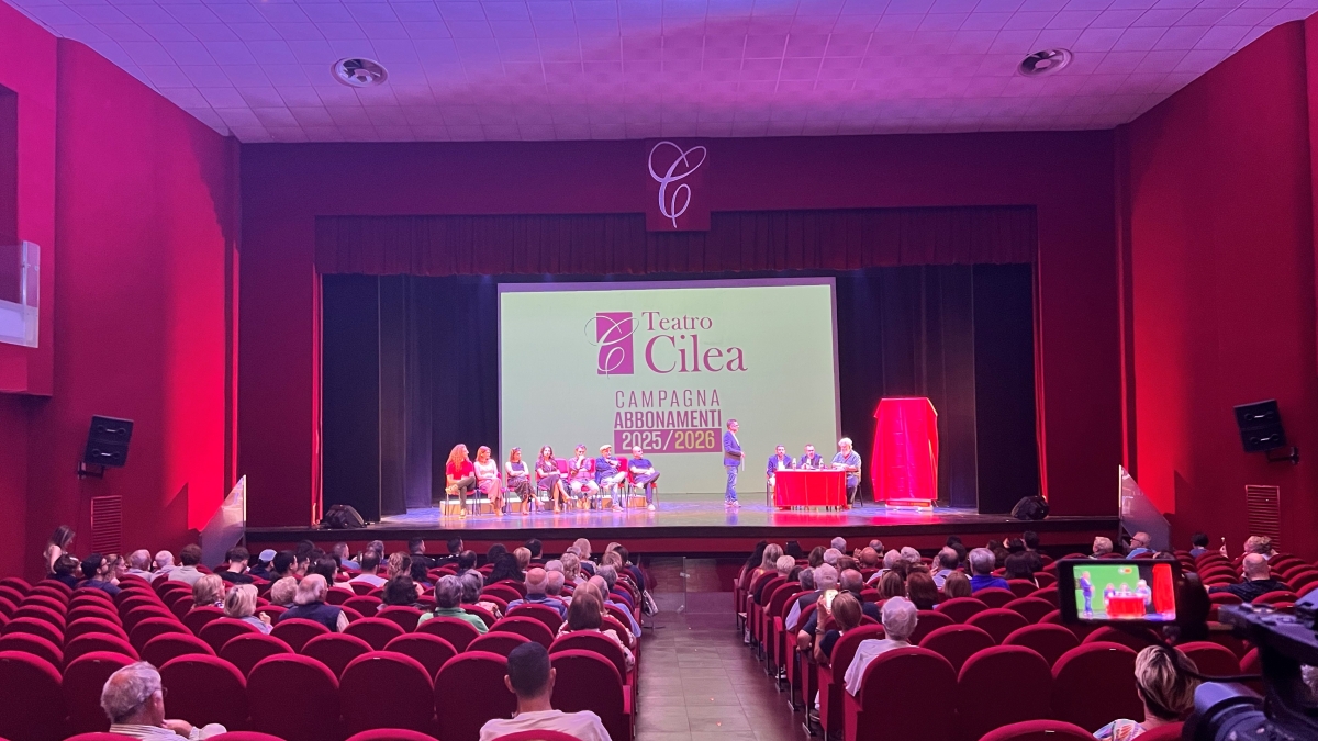 Teatro Cilea, la nuova stagione tra ritorni e show al debutto: ci sono anche Peppe Barra, Aurora Leone (The Jackal), Peppe Iodice e Lina Sastri