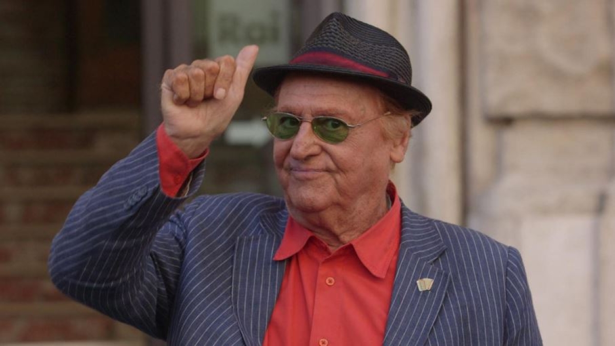 Quarant'anni fa nasceva «Quelli della notte»: Arbore in cattedra per «spiegare» quello show