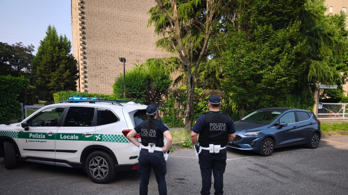 Brugherio, bullismo e vessazioni su un minorenne: sequestrati i cellulari di dieci ragazzi di 13 e 14 anni indagati per stalking