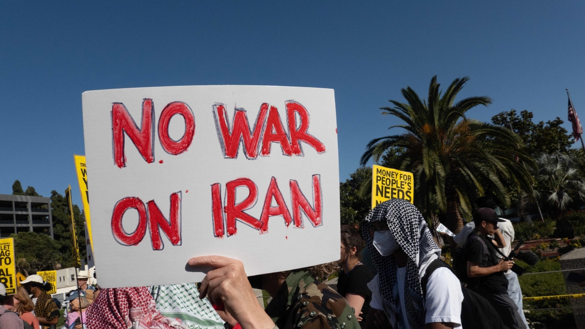 Dentro la testa di Trump: intervenire o no in Iran? Quattro scenari sul conflitto Dentro la testa di Trump: intervenire o no in Iran? Quattro scenari sul conflitto