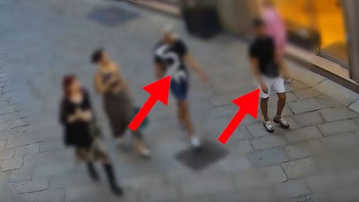 Milano, orologi da 100mila euro scippati in centro ai turisti: fermati due giovani