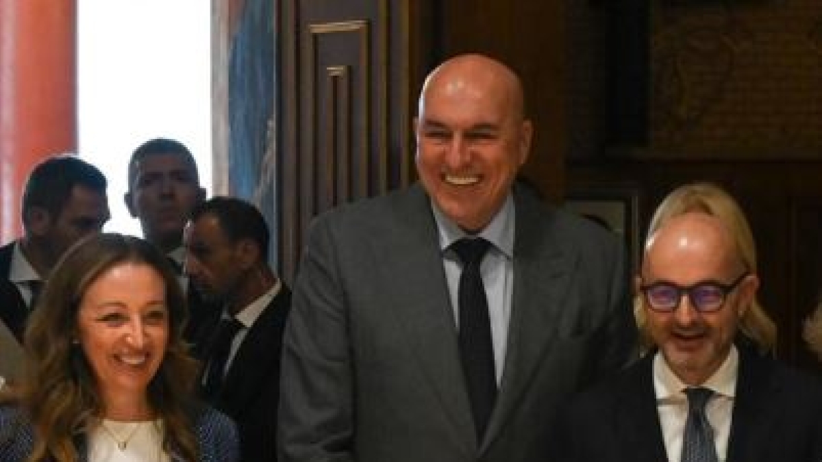 Industria della difesa, il ministro Crosetto: «Se le vostre imprese scelgono la riconversione il governo le sosterrà»