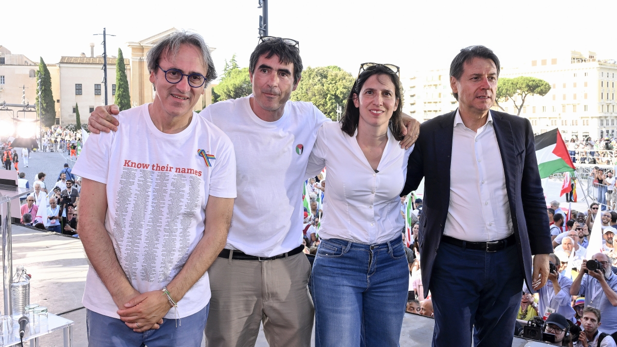 mozione unitaria di pd m5s avs il governo revochi la cooperazione militare con israele roma partiti i due cortei contro il riarmo