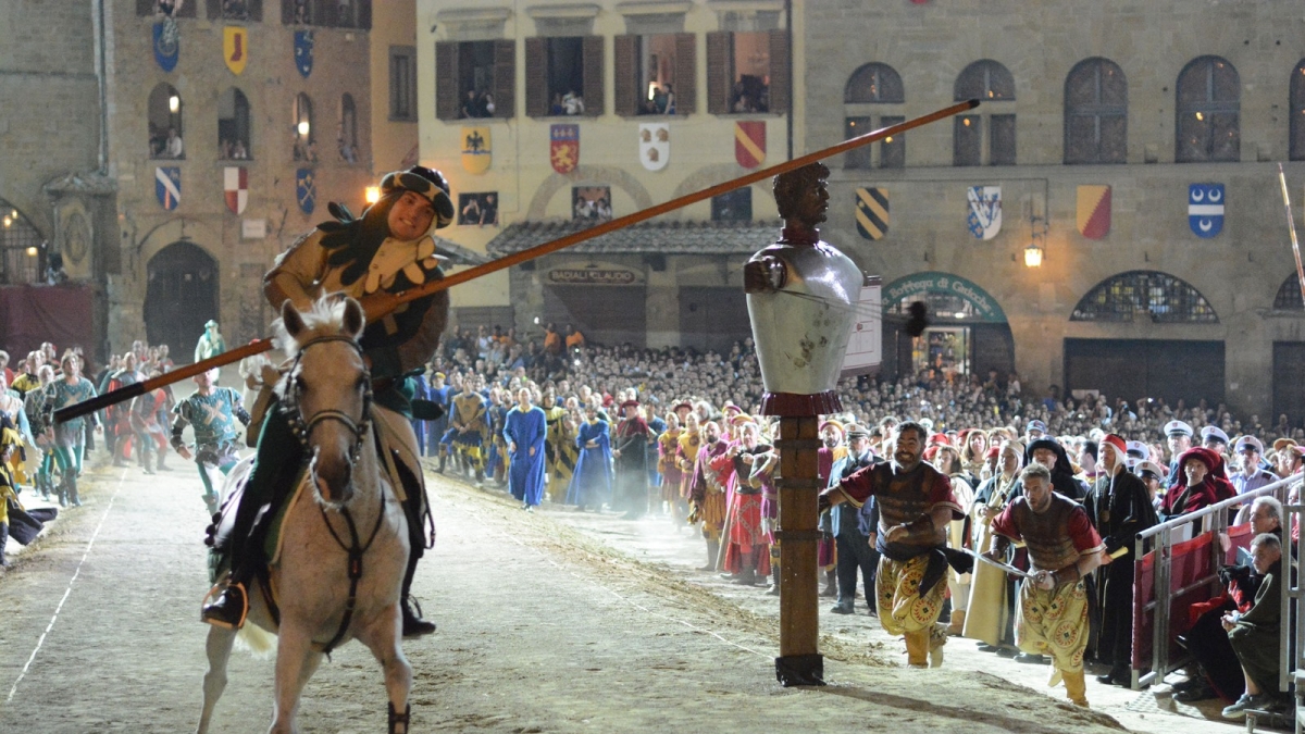 Giostra del Saracino di Arezzo, Elia «il cecchino» colpisce ancora: Porta Santo Spirito vince di nuovo la lancia d'oro