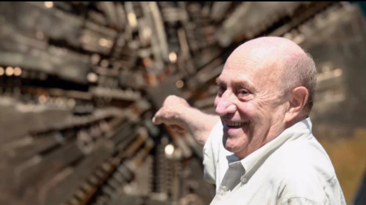 La Milano di Arnaldo Pomodoro: l'arrivo nel 1954, la guida di Lucio Fontana, il laboratorio-casa in via Vigevano
