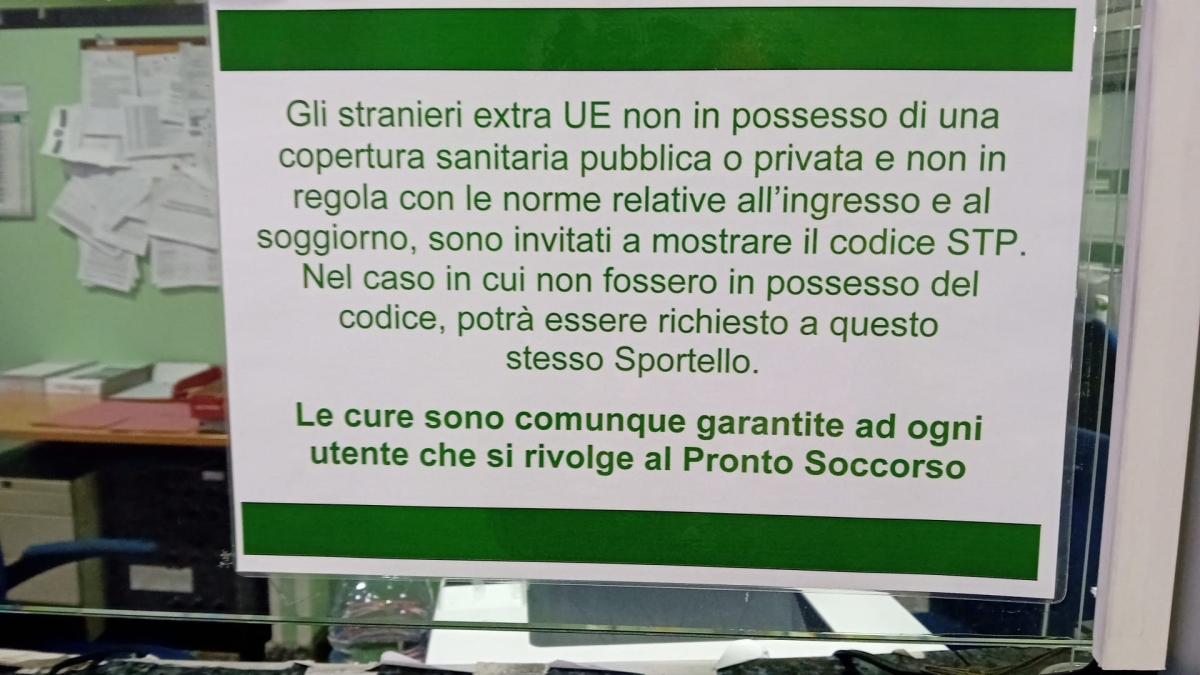 Ospedale Niguarda, il nuovo cartello dopo il caso Lamin: «Cure garantite a ogni utente in pronto soccorso»