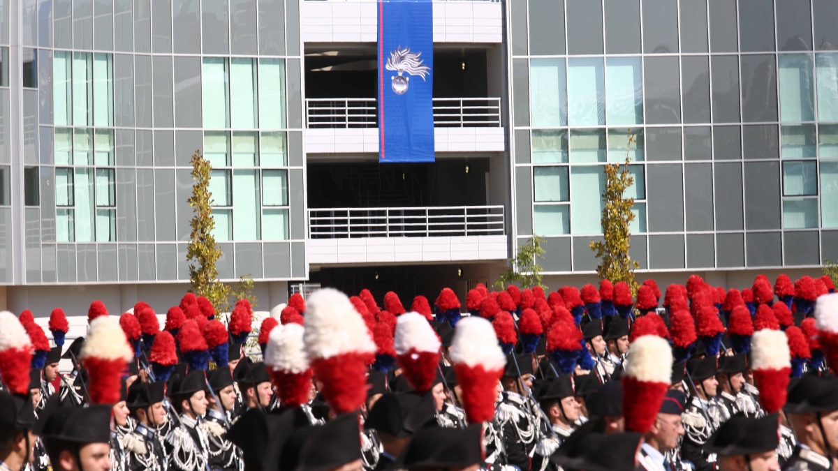 Firenze, archiviata l’inchiesta sul suicidio della carabiniera: «Sua scelta»