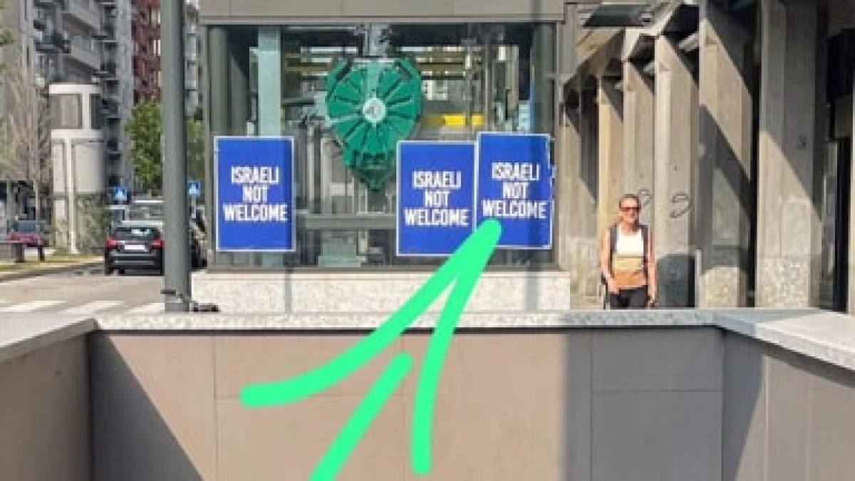 Milano, volantini con la scritta: «Israeliani non benvenuti»: accertamenti su sei ragazzi