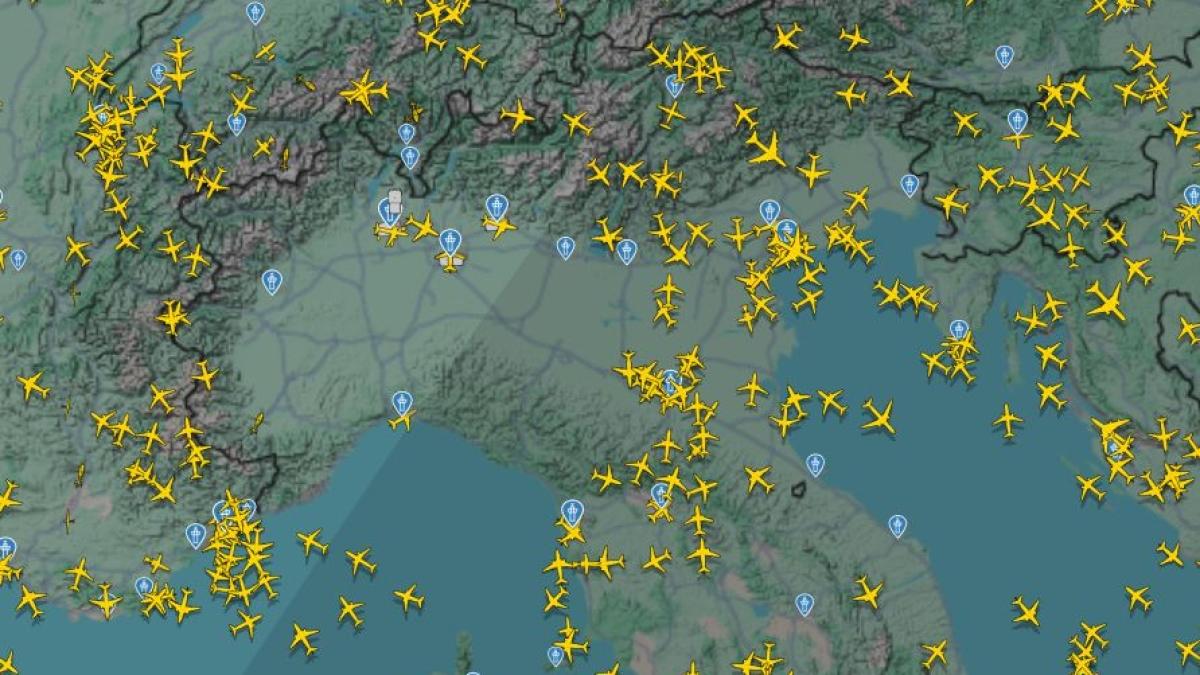 Guasto al centro radar, bloccati tutti i voli nel Nord Ovest d Guasto al centro radar, bloccati tutti i voli nel Nord Ovest d