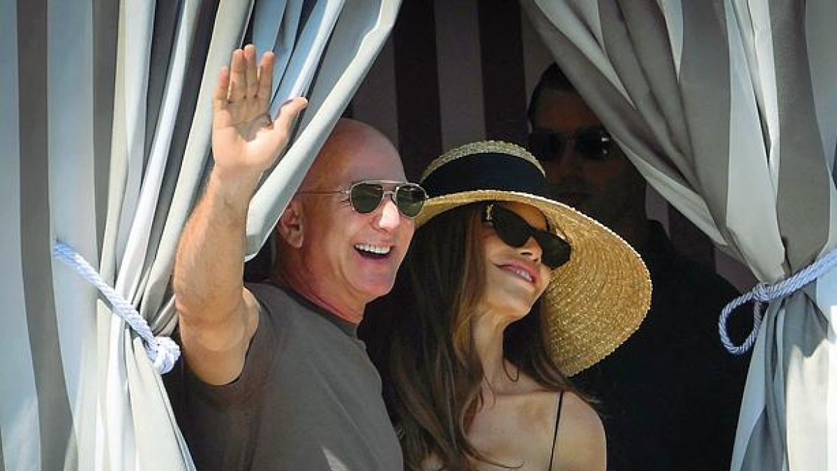 Alle nozze di Bezos menù al gusto Campania: la Nerano di Mellino, le pizze di Oliva e i dolci di De Riso