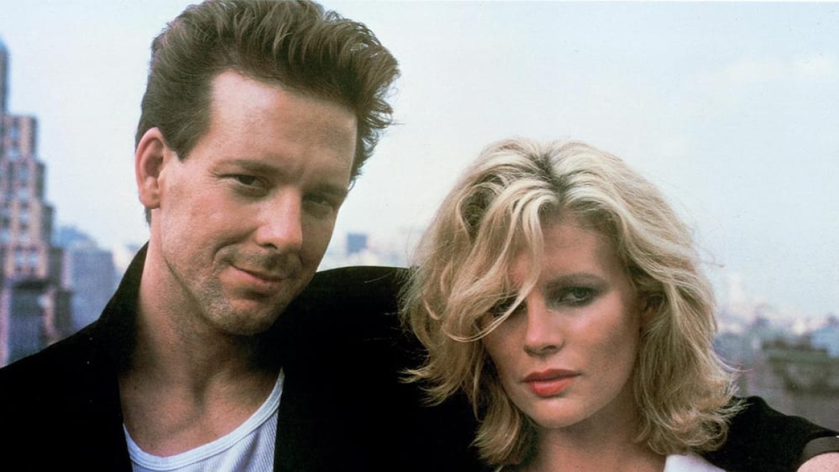 «9 settimane e 1/2» in tv: il romanzo che ha ispirato la pellicola, la hit di Joe Cocker, 7 segreti