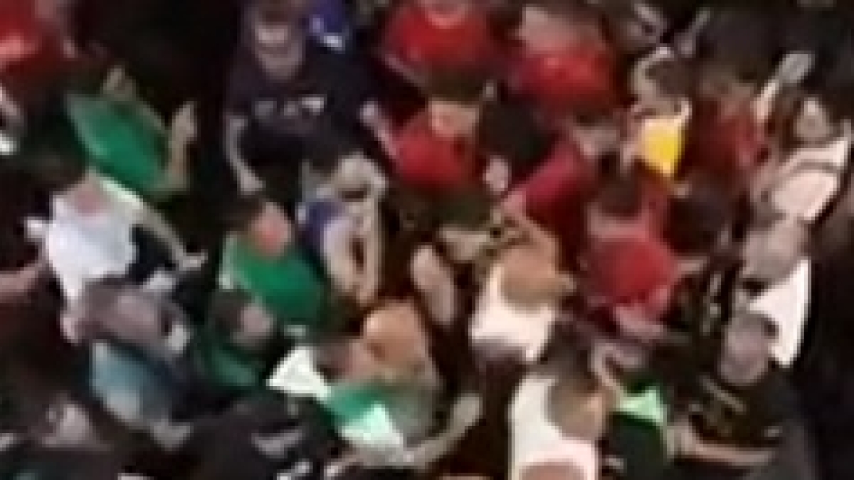 Gigli di Nola, la festa si ferma per una maxi rissa tra le paranze