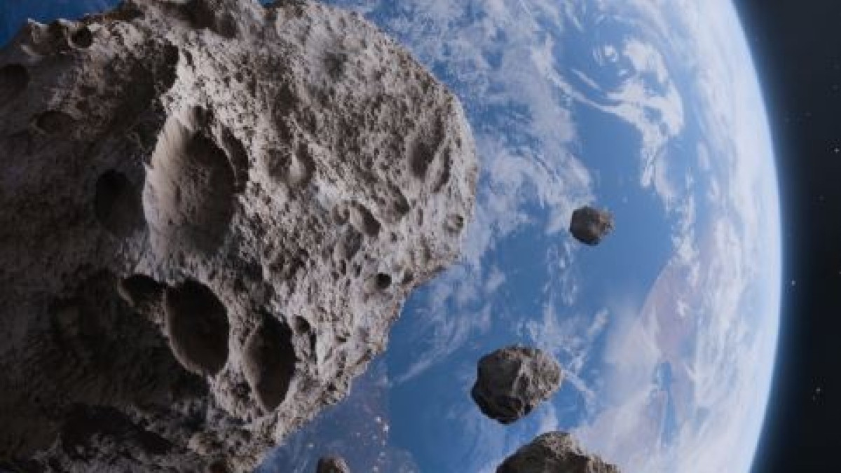 L'asteroide 2024 YR4 rischia di precipitare sulla Luna: i detriti potrebbe danneggiare i satelliti in orbita