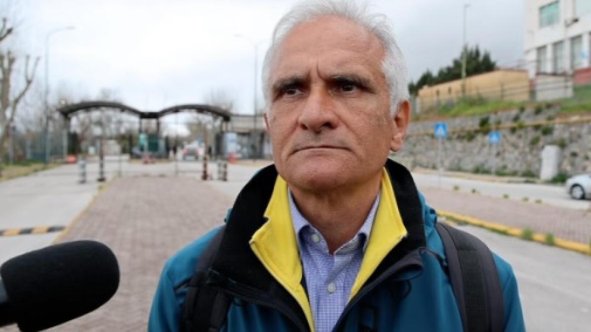 Campi Flegrei, il vulcanologo Mastrolorenzo: «Aspettiamo scosse molto forti». Sisma a 4.6, il più forte di sempre» Campi Flegrei, il vulcanologo Mastrolorenzo: «Aspettiamo scosse molto forti». Sisma a 4.6, il più forte di sempre»