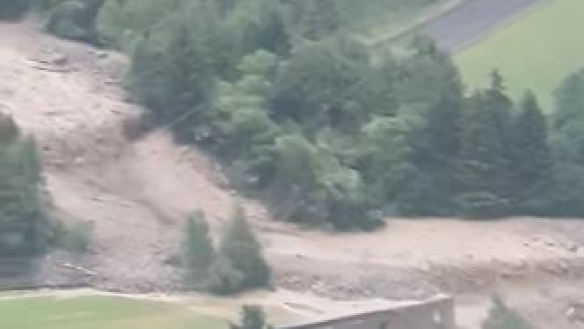 Maltempo, bomba d'acqua nel Sondriese: nubifragio e frana in Valdisotto, a Tola evacuazioni in elicottero