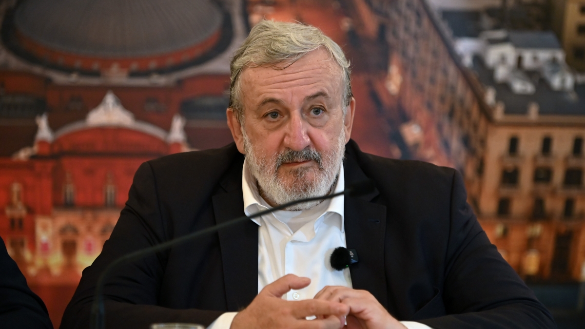 Il blitz della Regione sulla Fondazione Petruzzelli. Emiliano a sorpresa torna in Consiglio