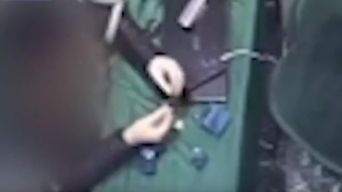 Milano, arrestata la ladra chic delle gioiellerie: con la tecnica del foulard ha fatto 3 colpi e 130 mila euro di bottino