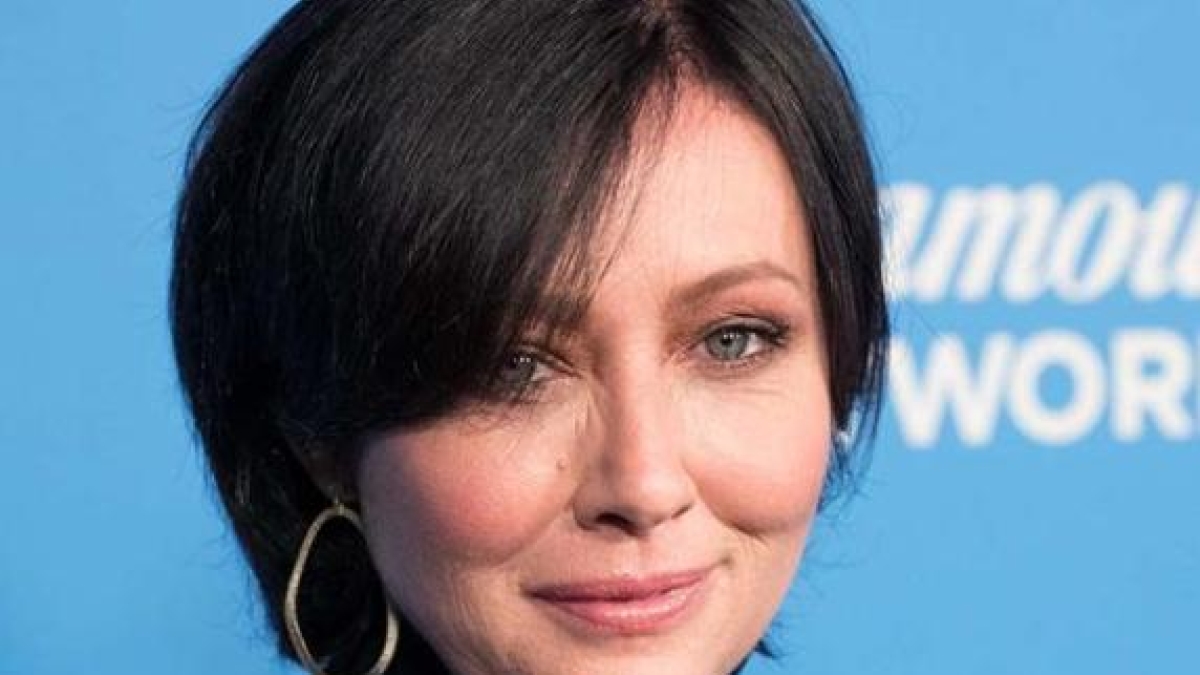 Shannen Doherty, un anno fa l'addio: ha recitato ne «La casa nella prateria», l'impegno a favore degli animali, la malattia, 7 segreti